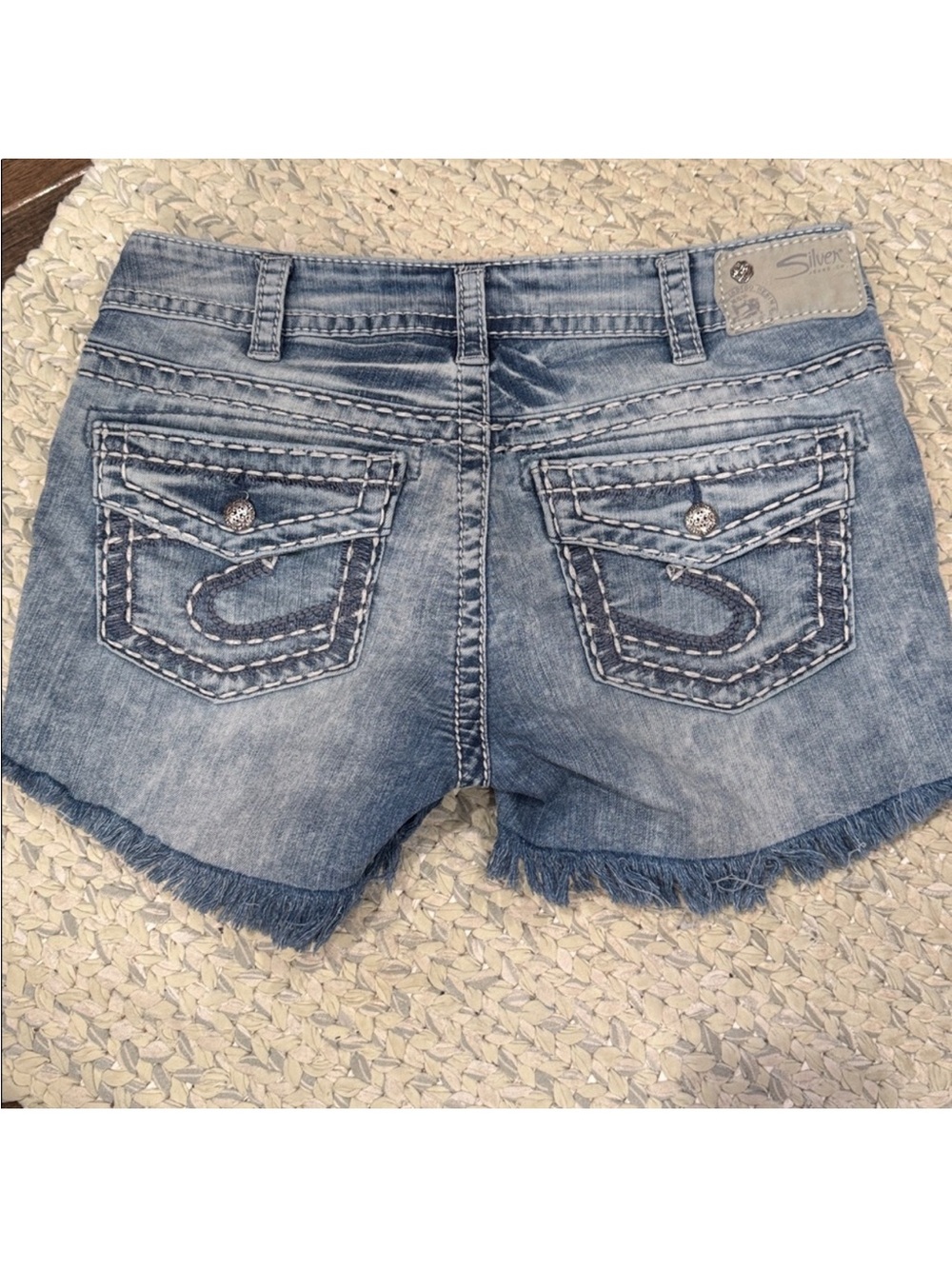 Silver Jeans Brand Suki Light Wash Denim Cutoff jeans Shorts - Blue